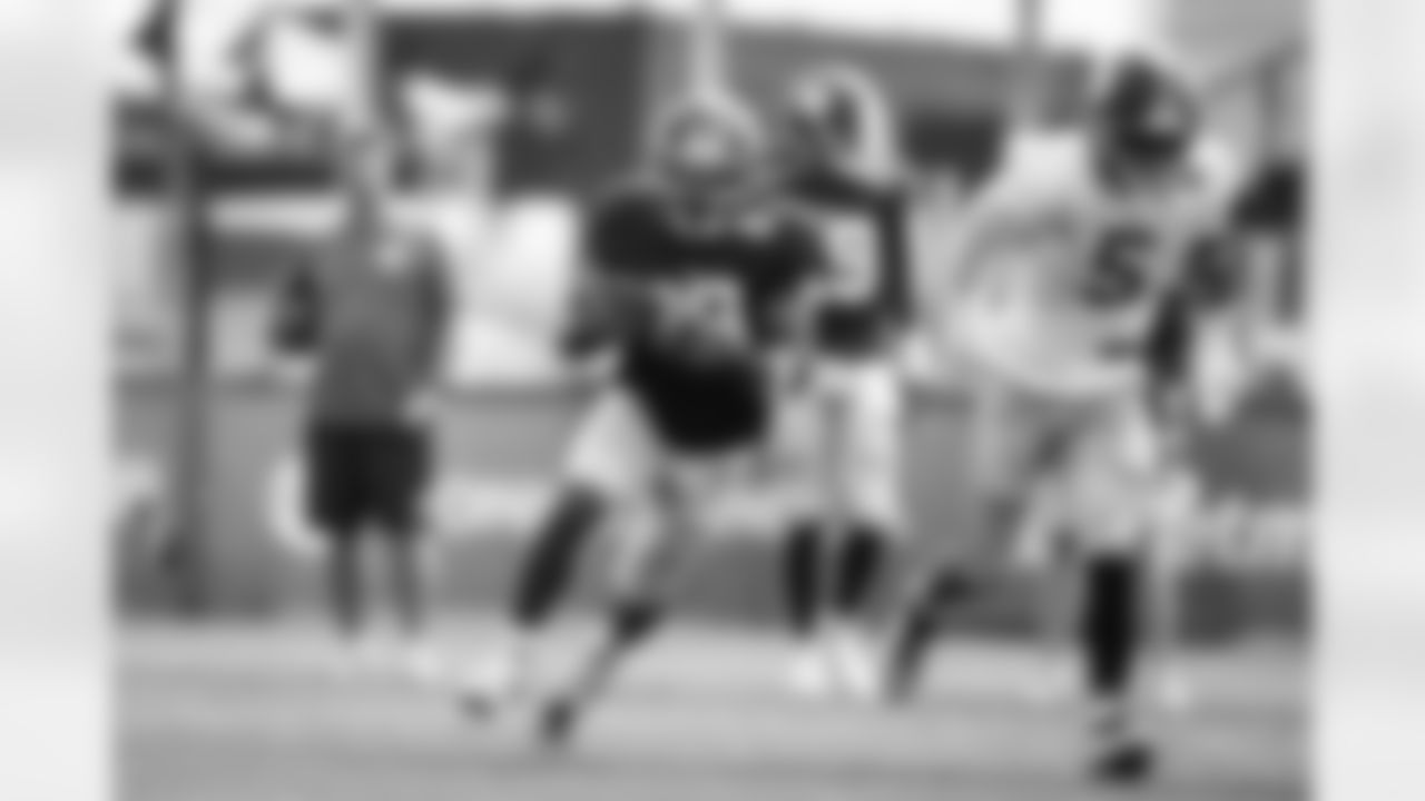 RB Tyrone Tracy Jr. (29)