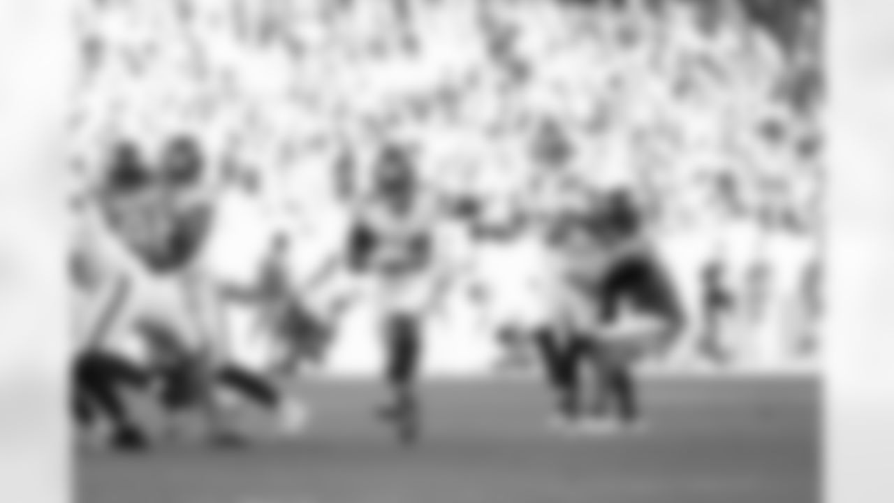 RB Tyrone Tracy Jr. (29)