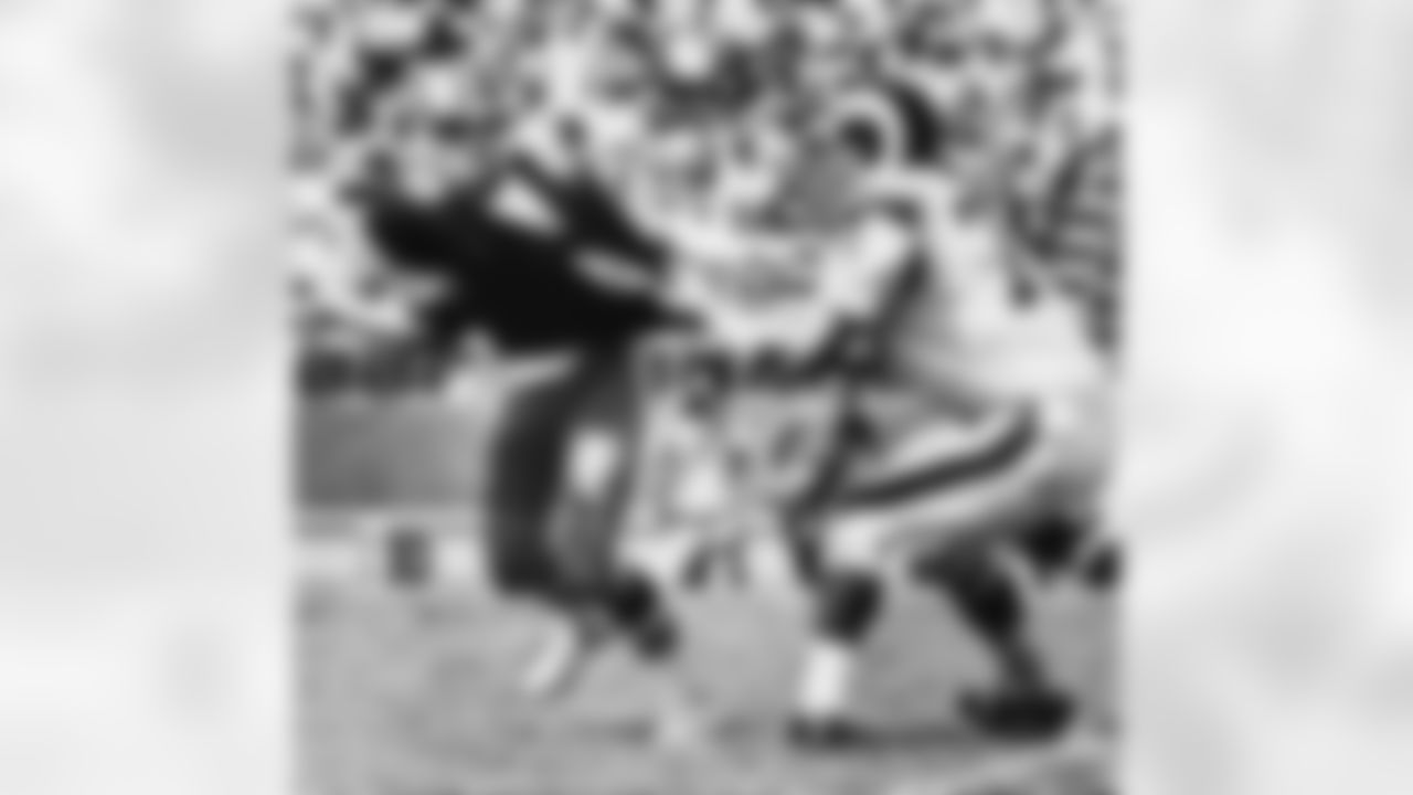 DT Merlin Olsen - Los Angeles Rams (1962)