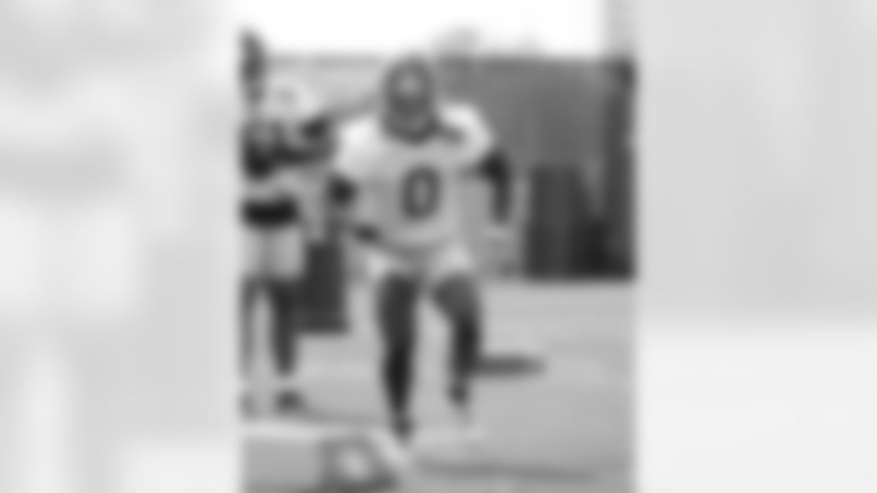 OLB Brian Burns (0)