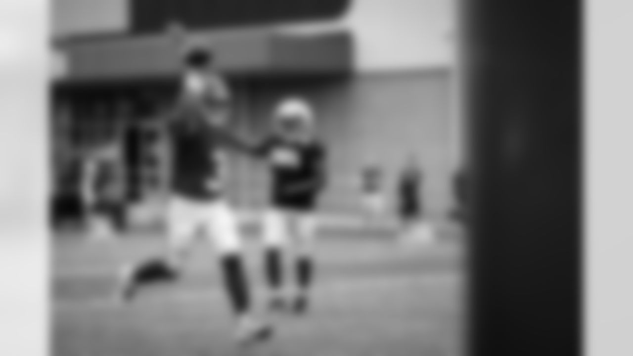 QB Russell Wilson (3)