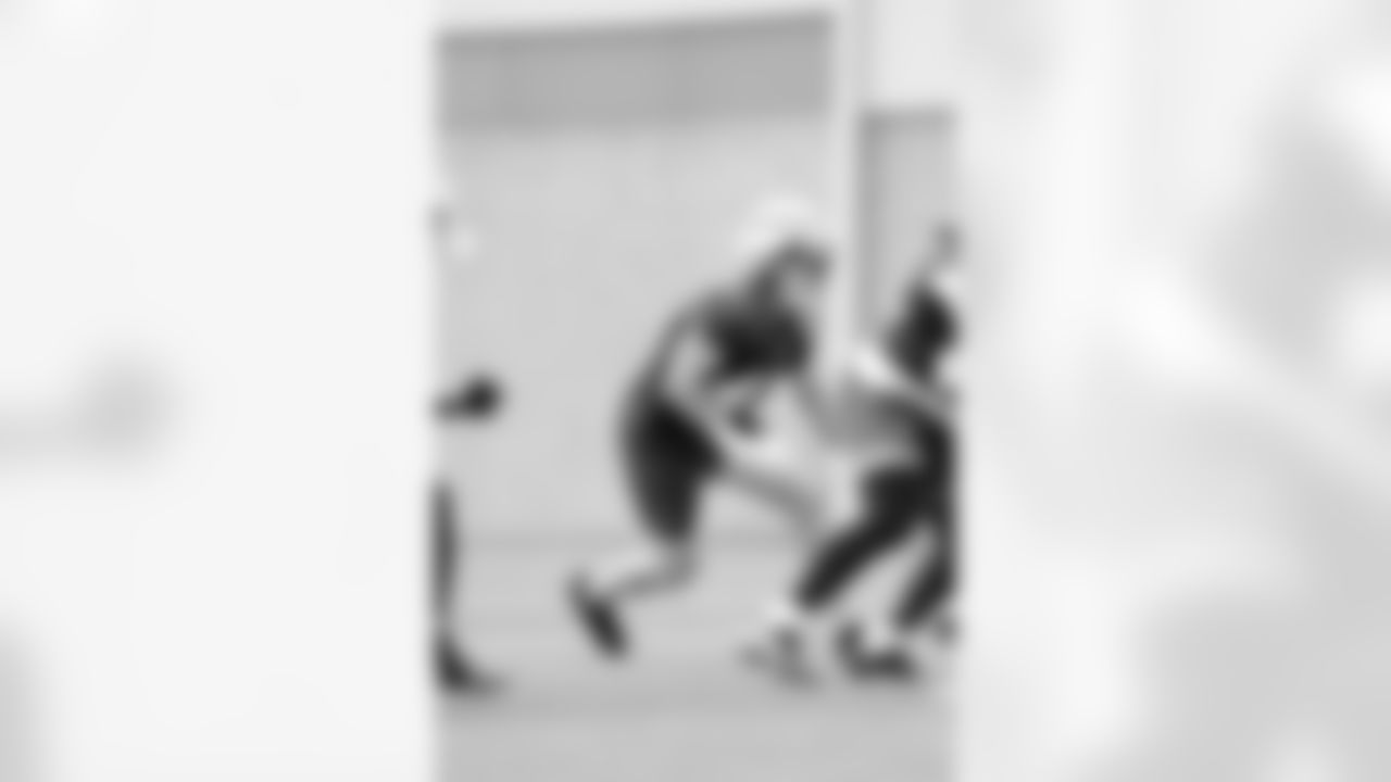 LB Ty Summers - Activated, from Practice Squad (Standard Elevation) (September 14)