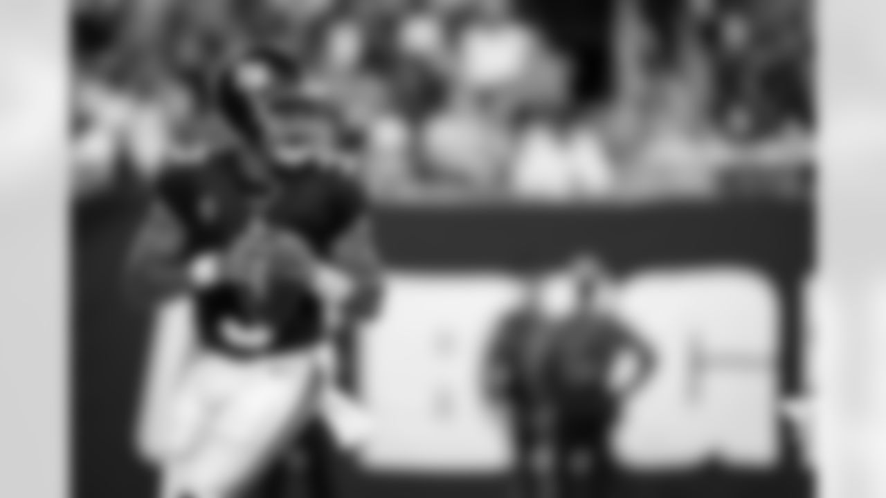 QB Russell Wilson (3)