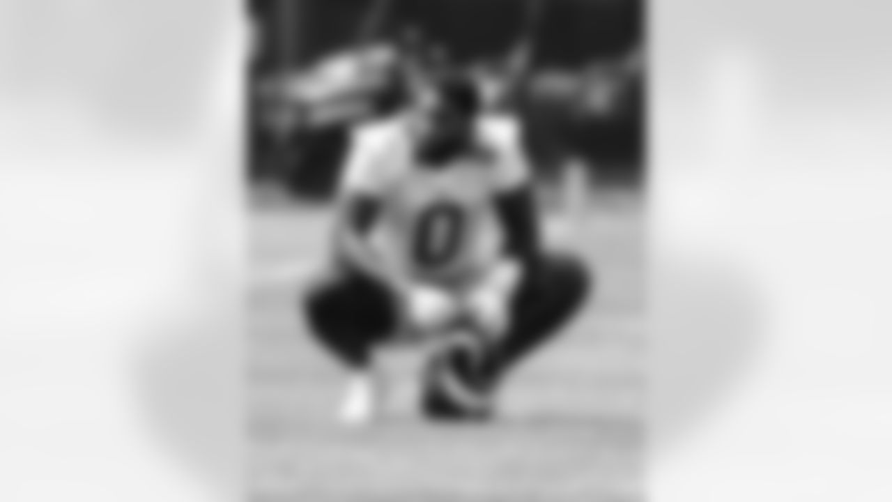 OLB Brian Burns (0)