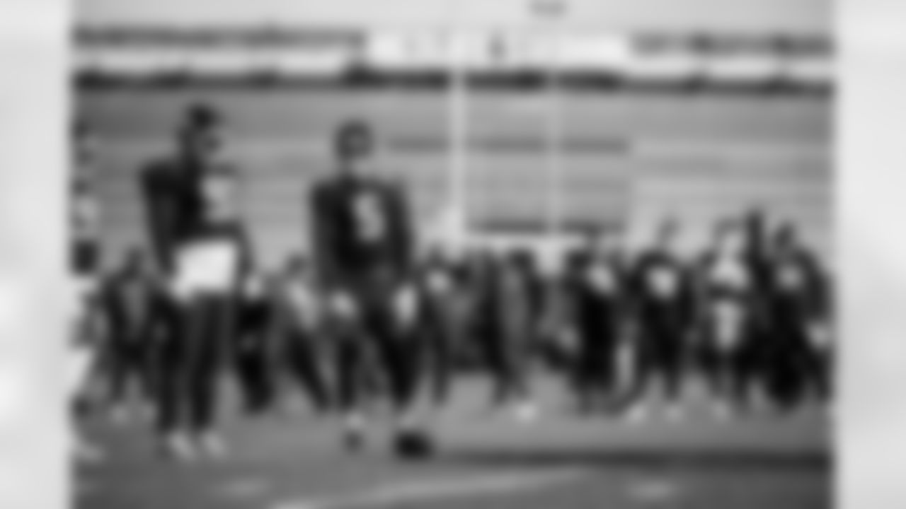 OLB Kayvon Thibodeaux (5)