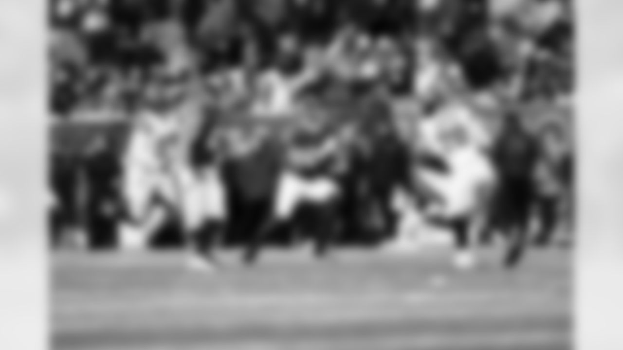 TE Theo Johnson (84)