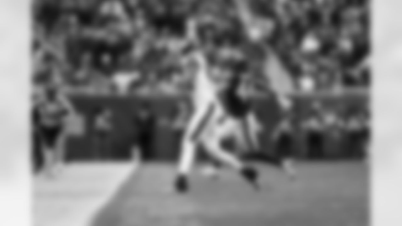 TE Theo Johnson (84)