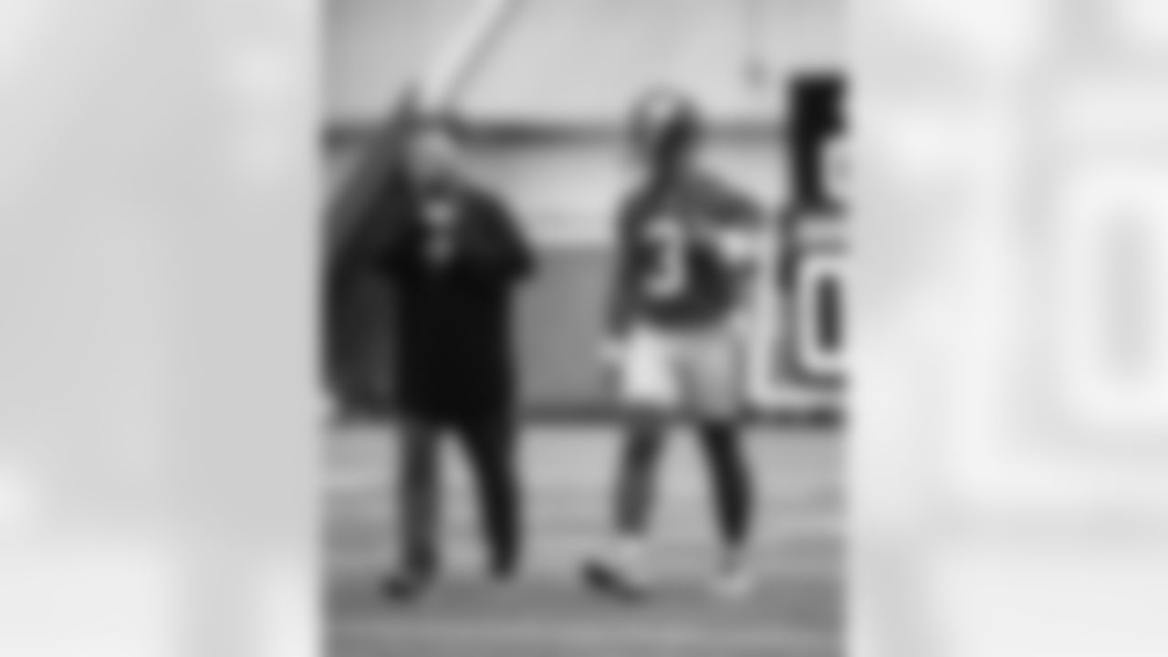 QB Russell Wilson (3), Brian Daboll
