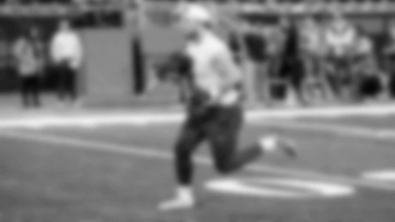 DANIEL-BELLINGER-WARMUP