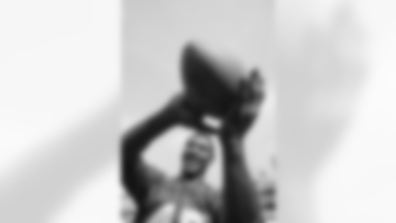 Homer Jones (1966) - 1,044 receiving yards