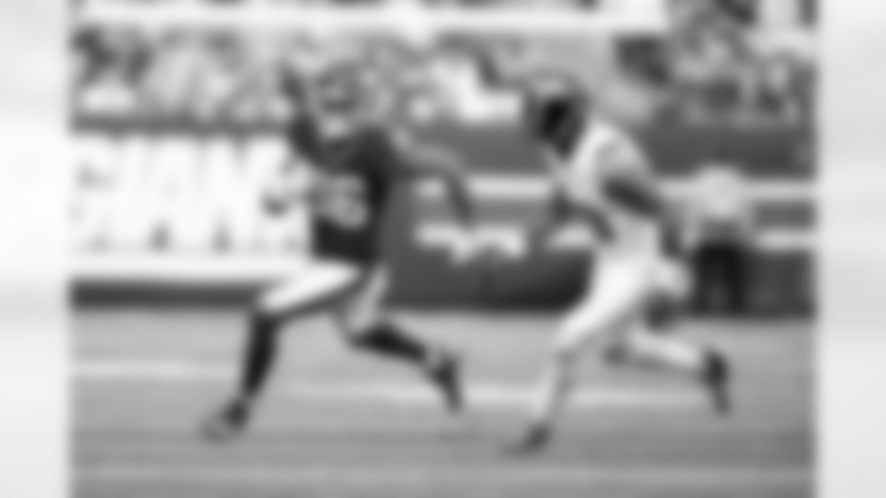 WR Darius Slayton (86)