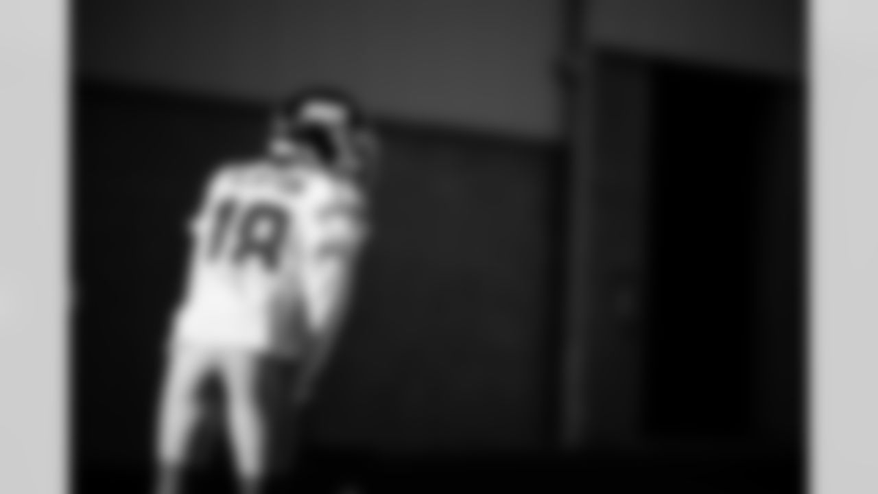 WR Darius Slayton (18)