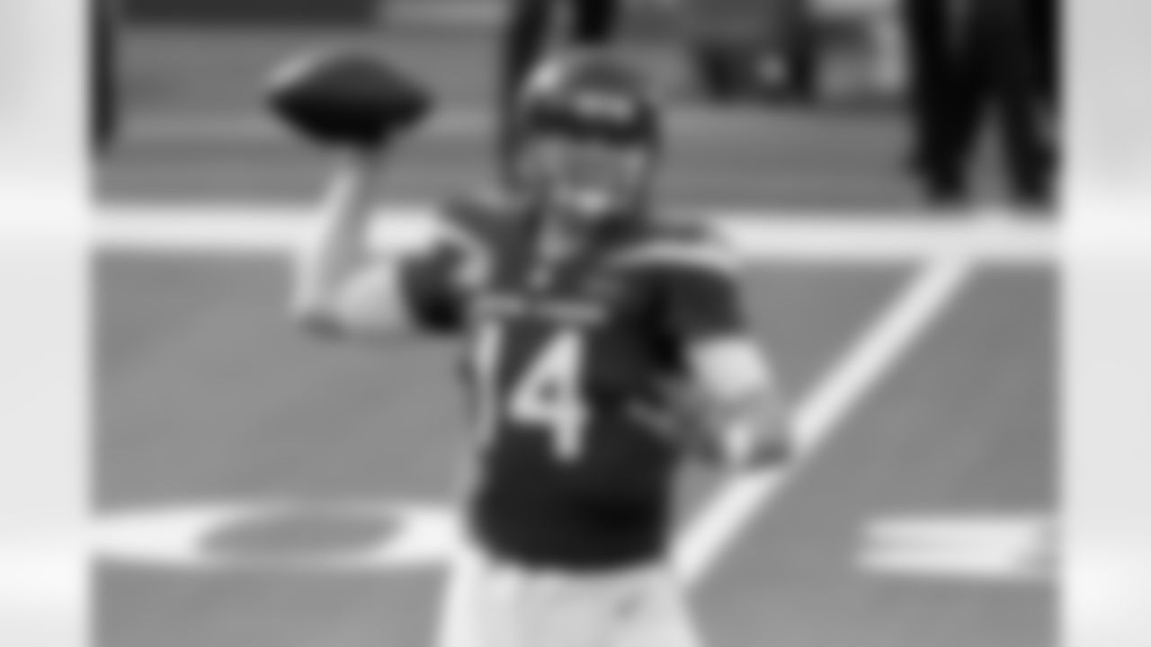 QB Sam Darnold - New York Jets (2018)