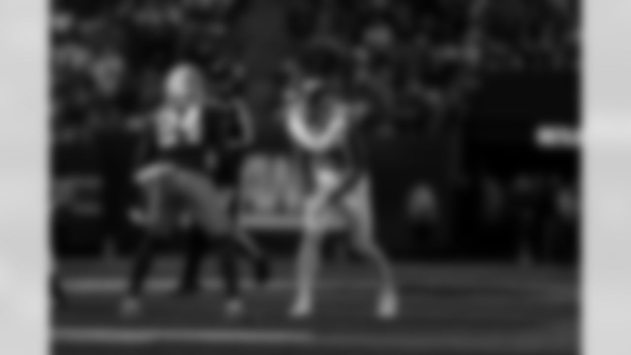 WR Isaiah Hodgins (89)