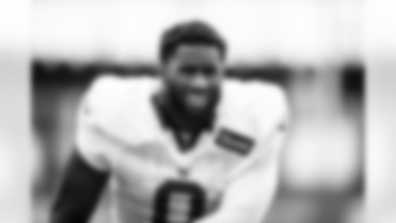 OLB Brian Burns (0)