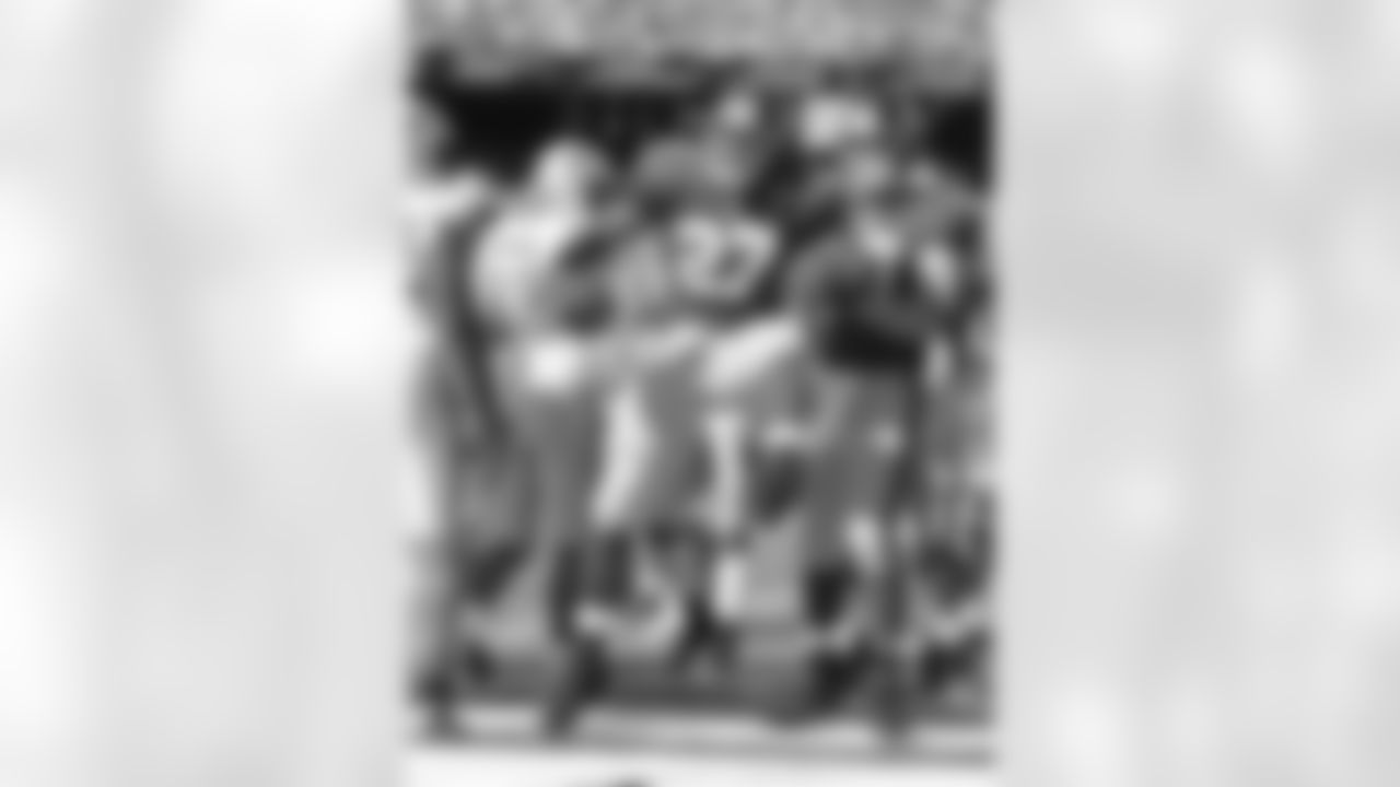 New York Giants running back Brandon Jacobs celebrates a touchdown against the Detroit Lions in a week 6 NFL football game at the New Meadowlands Stadium in East Rutherford, New Jersey on Sunday October 17, 2010 (AP Photo/Evan Pinkus)