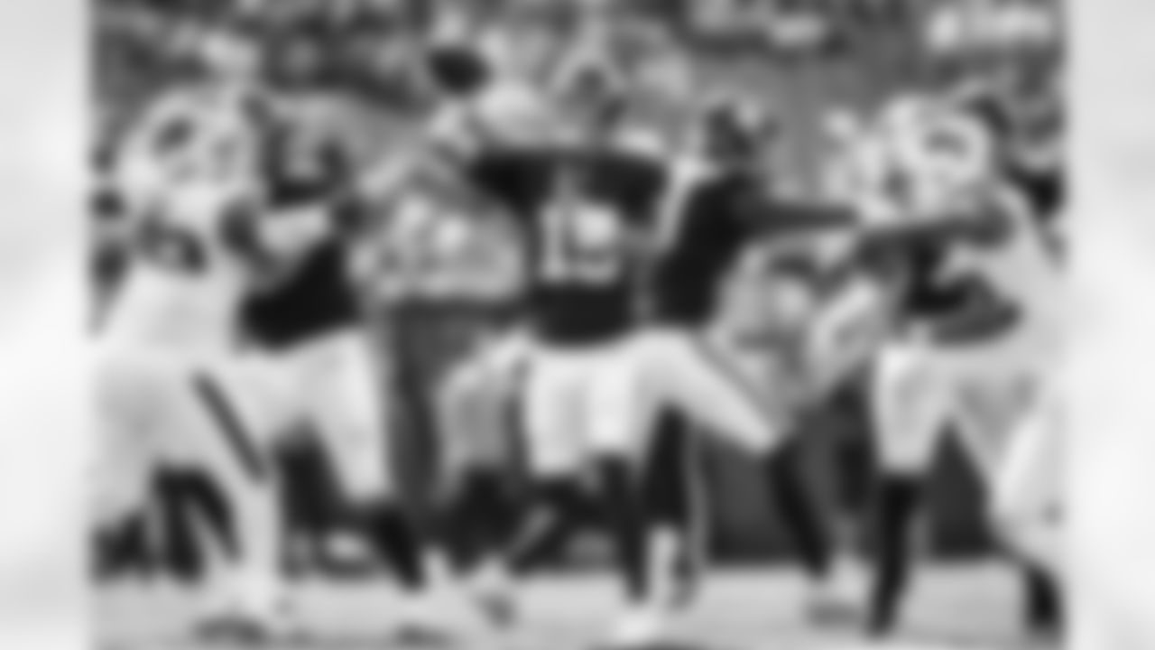 QB Tommy DeVito (15)