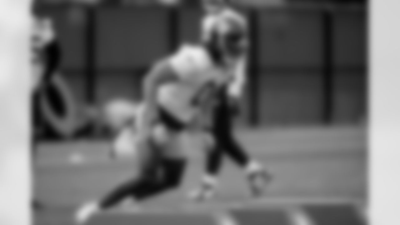 OLB Brian Burns (0)