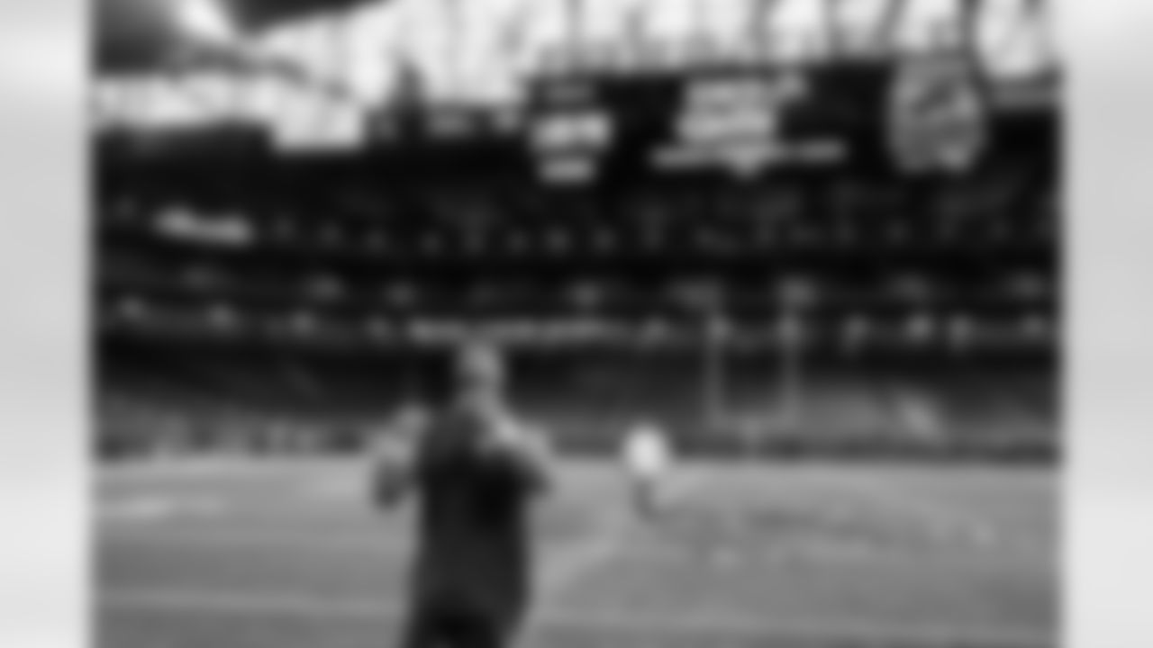 QB Russell Wilson (3)