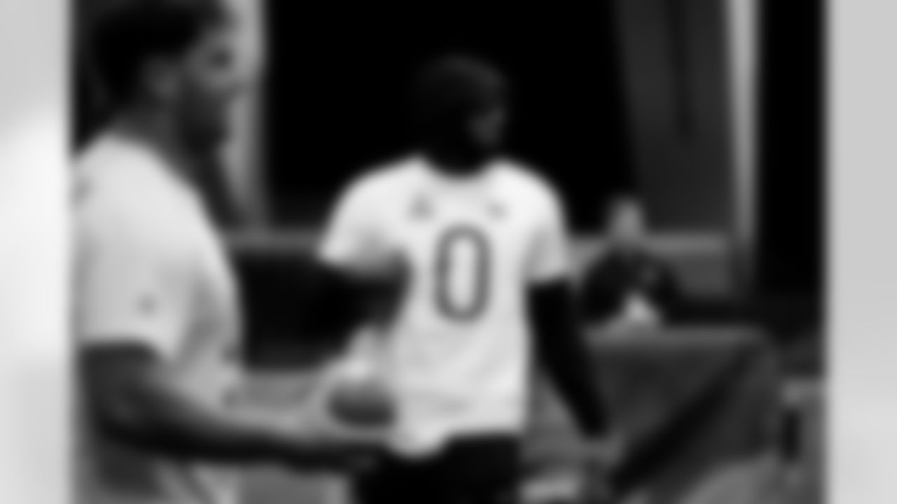 New York Giants linebacker Brian Burns (0) looks on during the 2026 Pro Bowl Skills Challenge on Monday, February 2, 2026 in San Francisco. (Kara Durrette/NFL)