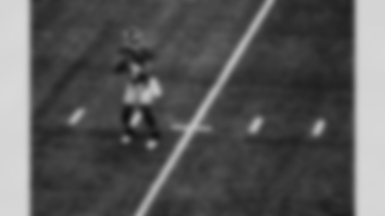 QB Russell Wilson (3)