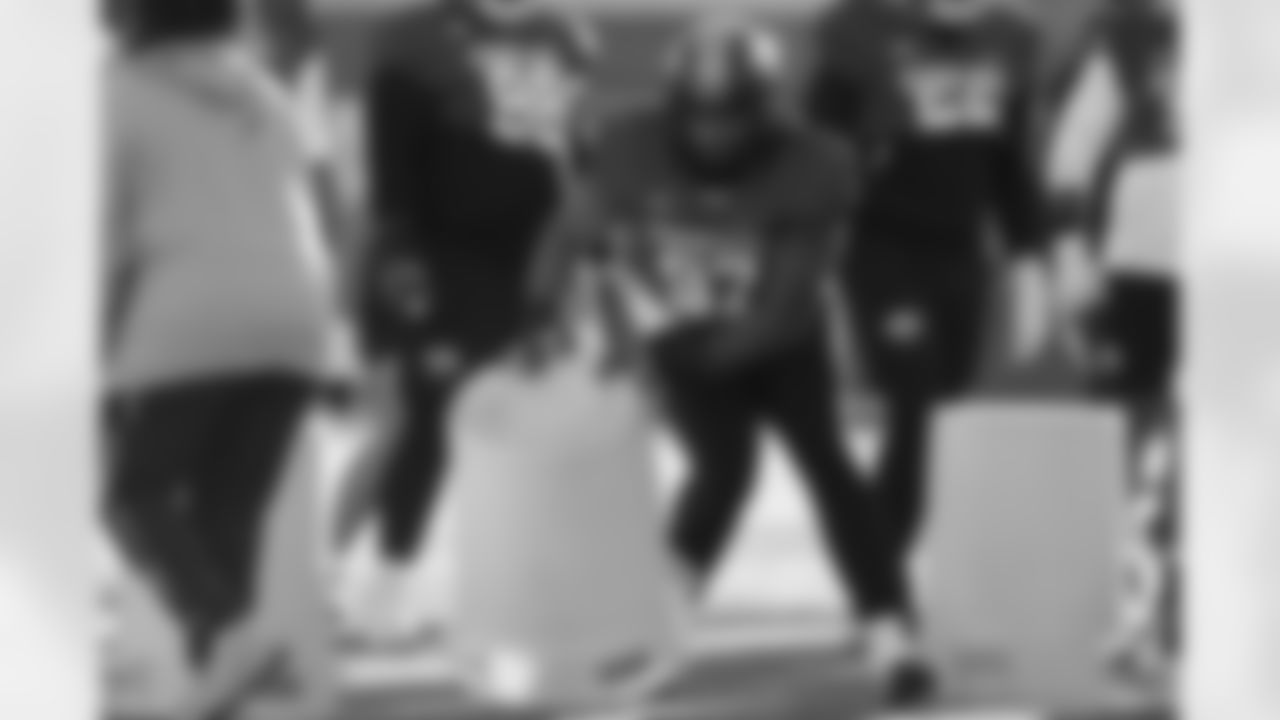 American Team defensive tackle Chris McClellan (97), of Missouri, runs through drills during practice for the Senior Bowl NCAA college football game Tuesday, Jan. 27, 2026, in Mobile, Ala. (AP Photo/Butch Dill)