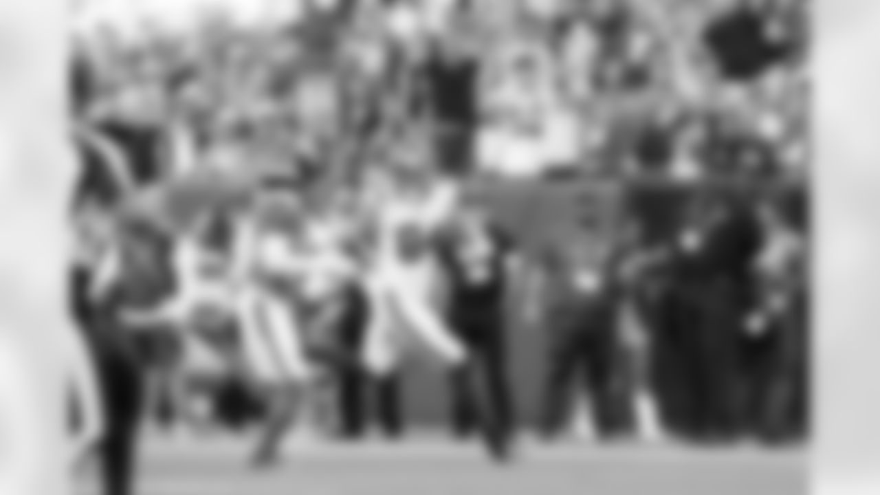 TE Theo Johnson (84)