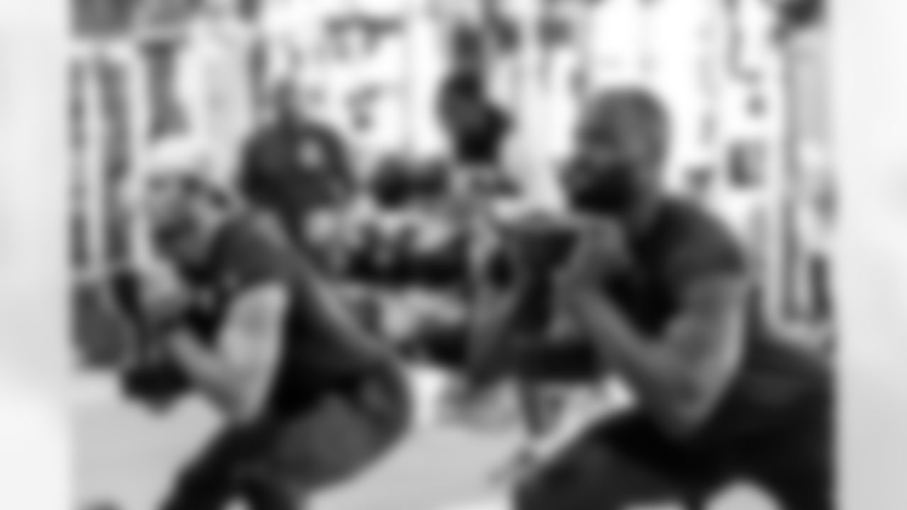 TE Daniel Bellinger (82), TE Chris Manhertz (85)