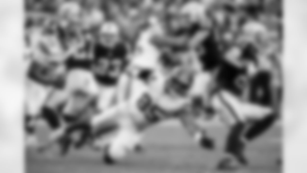 TE Chris Manhertz (85)