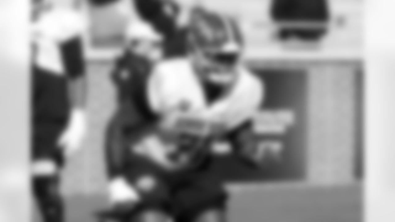 National Team offensive lineman Alan Herron (71), of Maryland, runs through drills during practice for the Senior Bowl NCAA college football game Tuesday, Jan. 27, 2026, in Mobile, Ala. (AP Photo/Butch Dill)