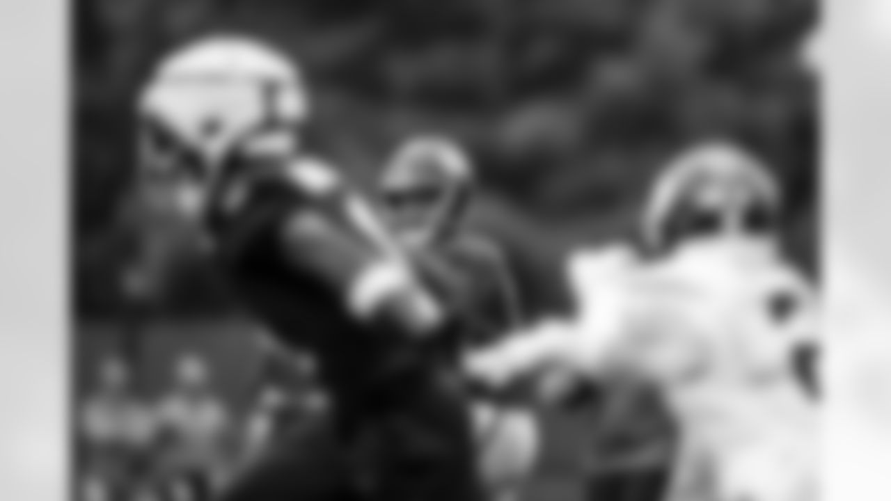QB Russell Wilson (3)