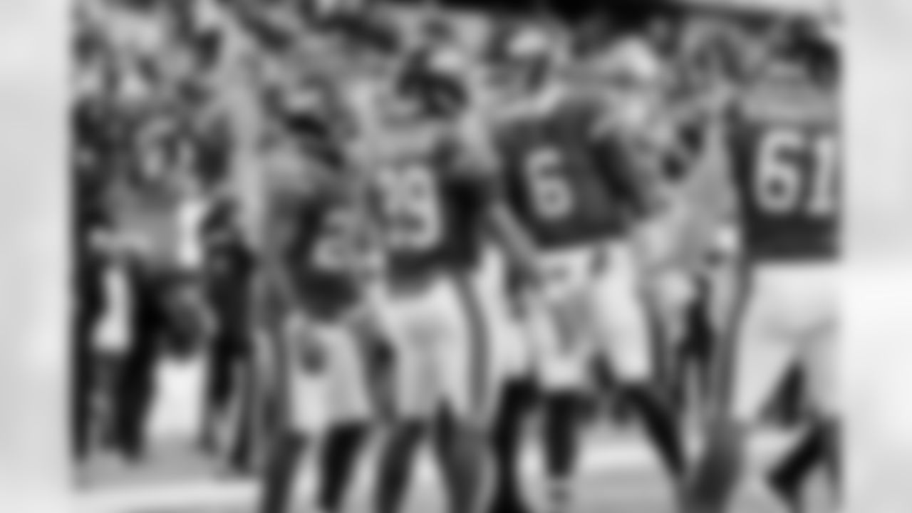 RB Tyrone Tracy Jr. (29)