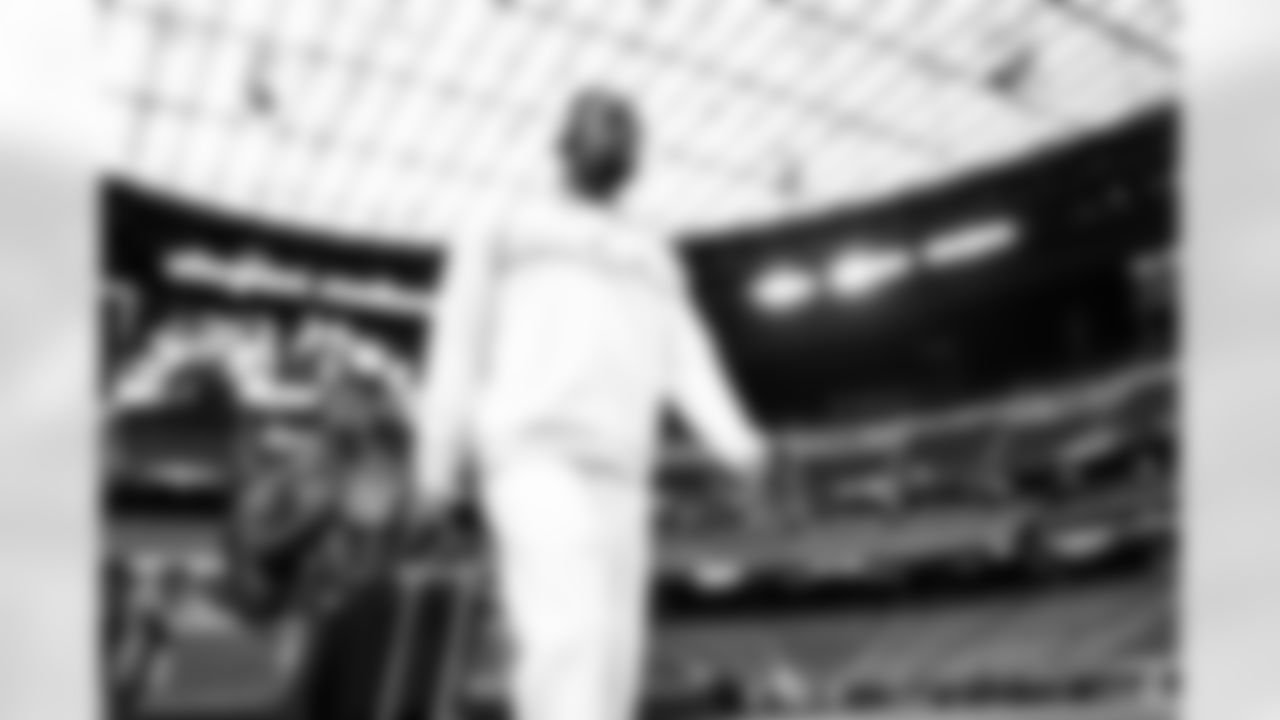 TE Chris Manhertz (85)