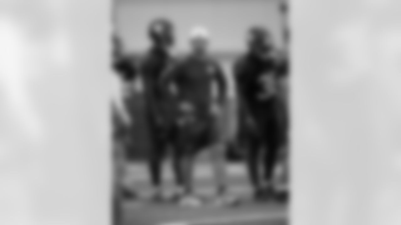 Chad Hall - Wide Receivers Coach