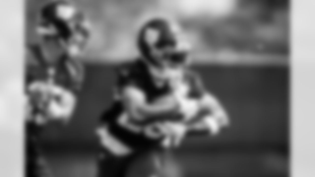 RB Eric Gray (20)