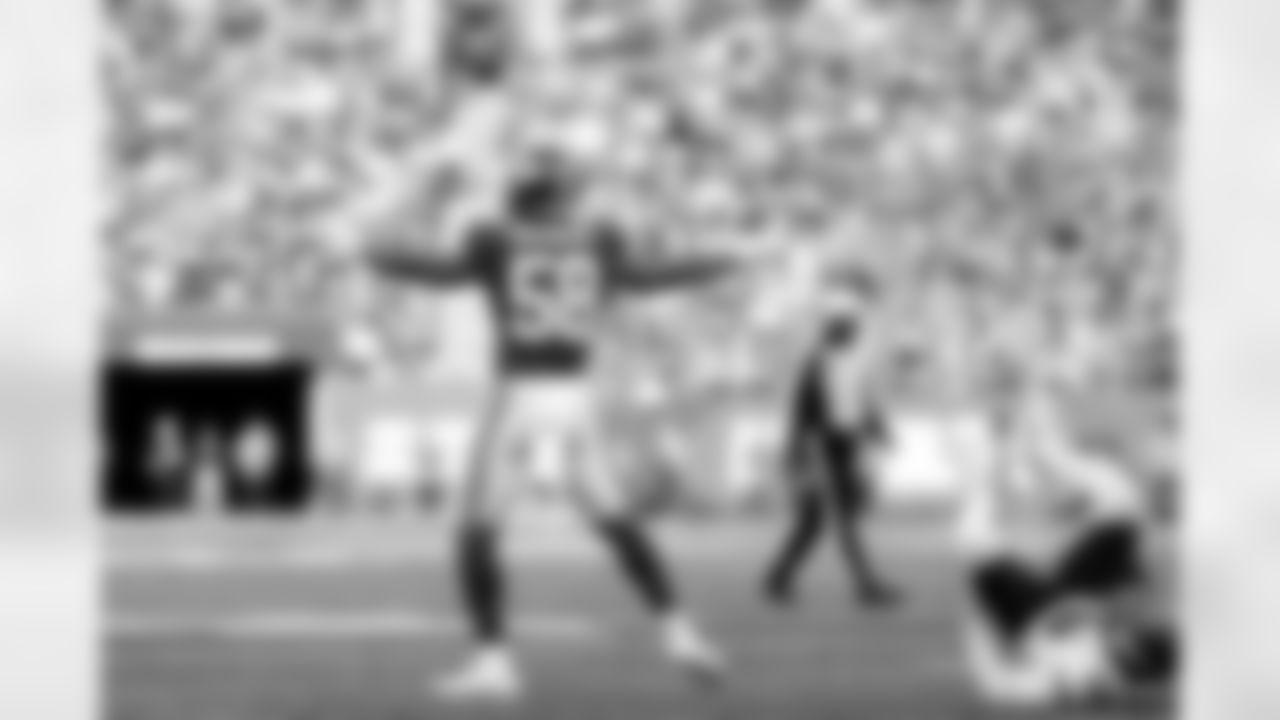 ILB Bobby Okereke (58)