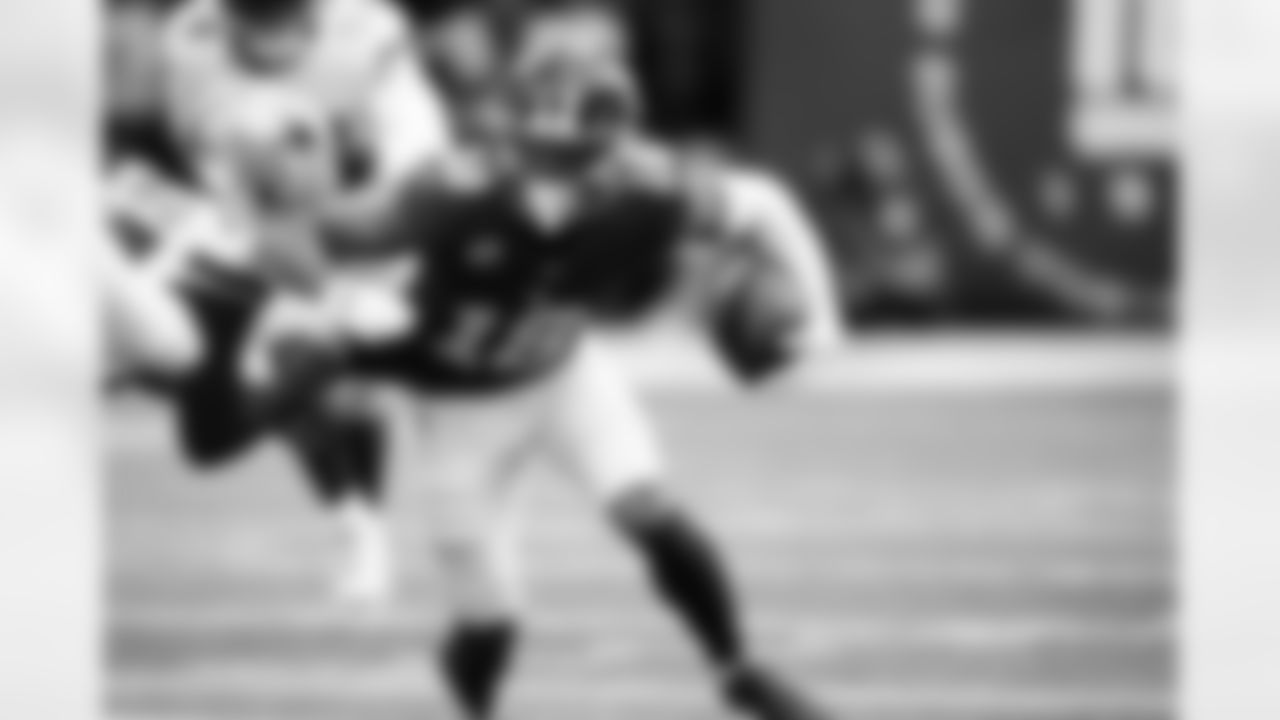 WR Darius Slayton (18)