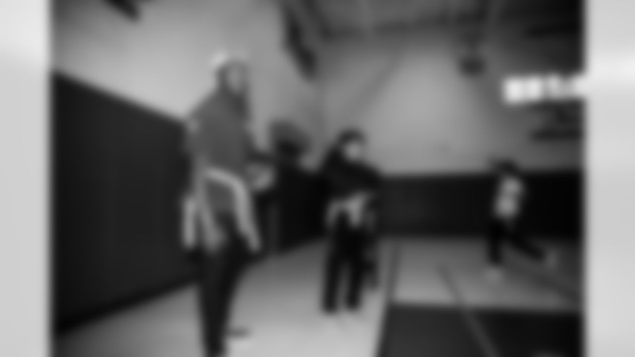 ILB Bobby Okereke (58)