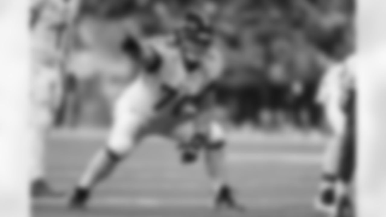 No. 70 Kevin Zeitler, G