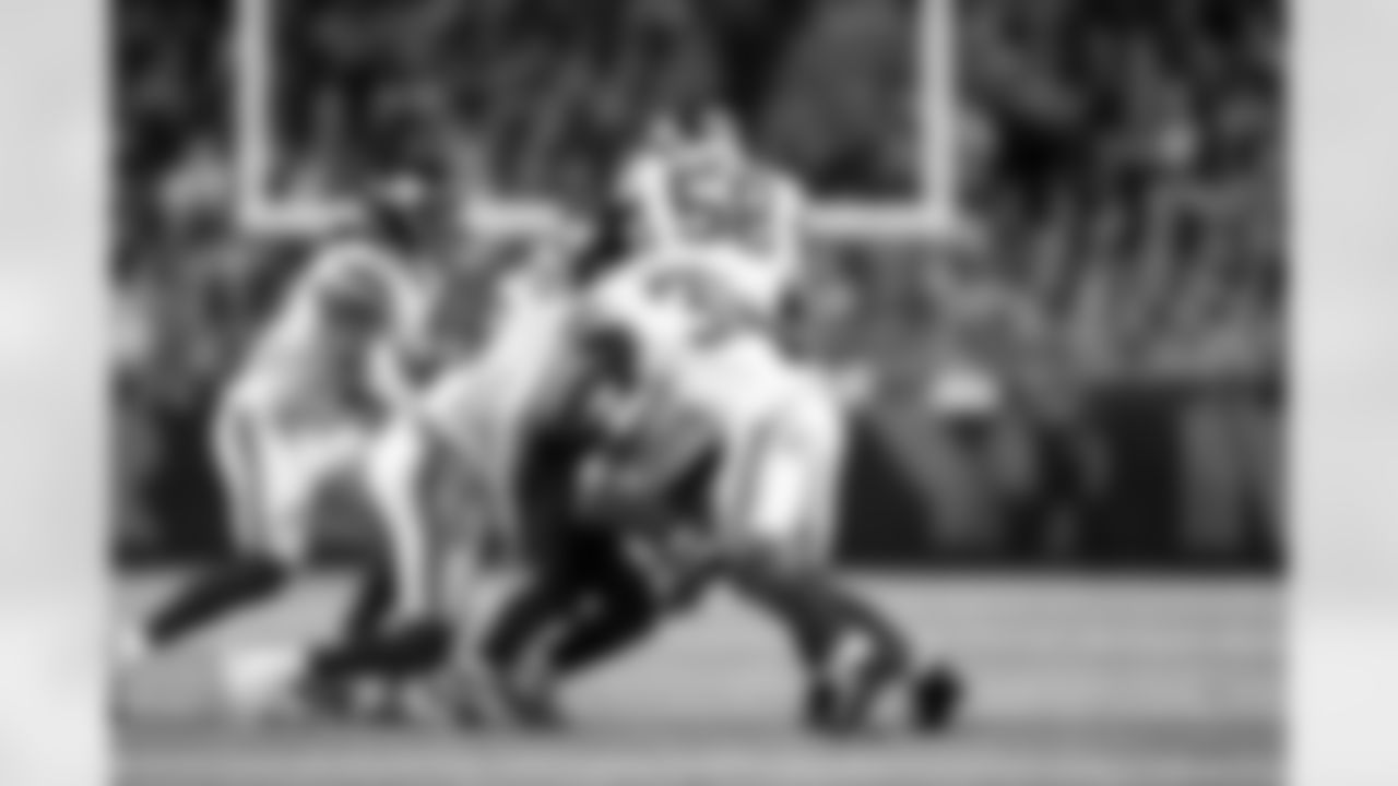 ILB Bobby Okereke (58)