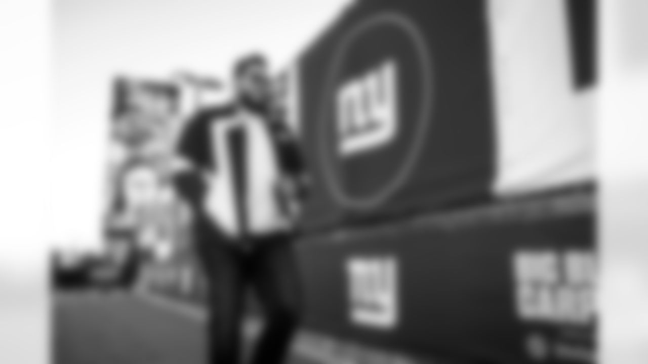 OL Greg Van Roten (74)