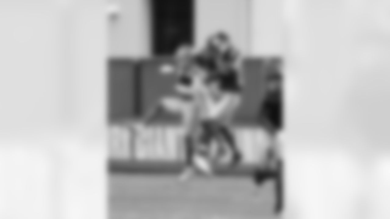 New York Giants wide receiver Antwane Wells Jr. (2), New York Giants wide receiver Da'Quan Felton (9), New York Giants wide receiver Gunner Olszewski