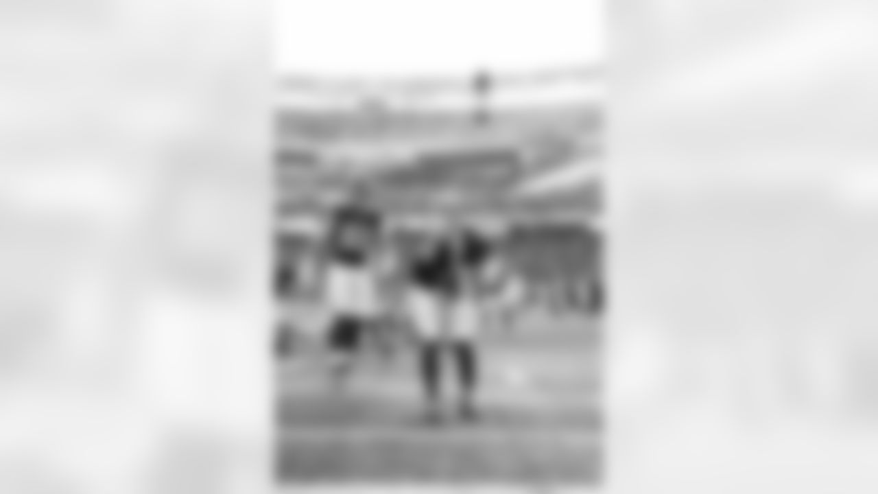 RB Tyrone Tracy Jr. (29)