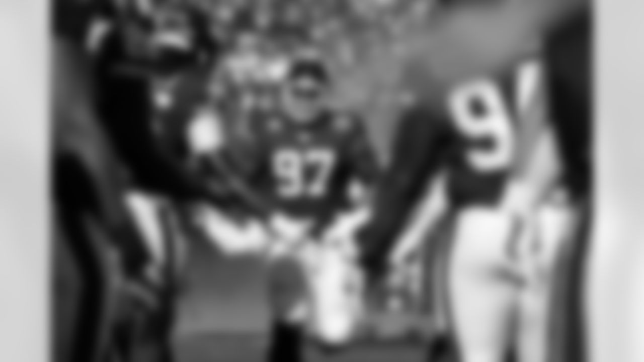 DL Dexter Lawrence II (97)