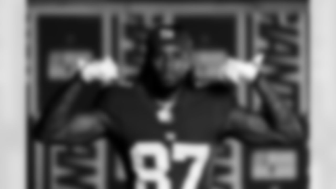 WR Ihmir Smith-Marsette (87)