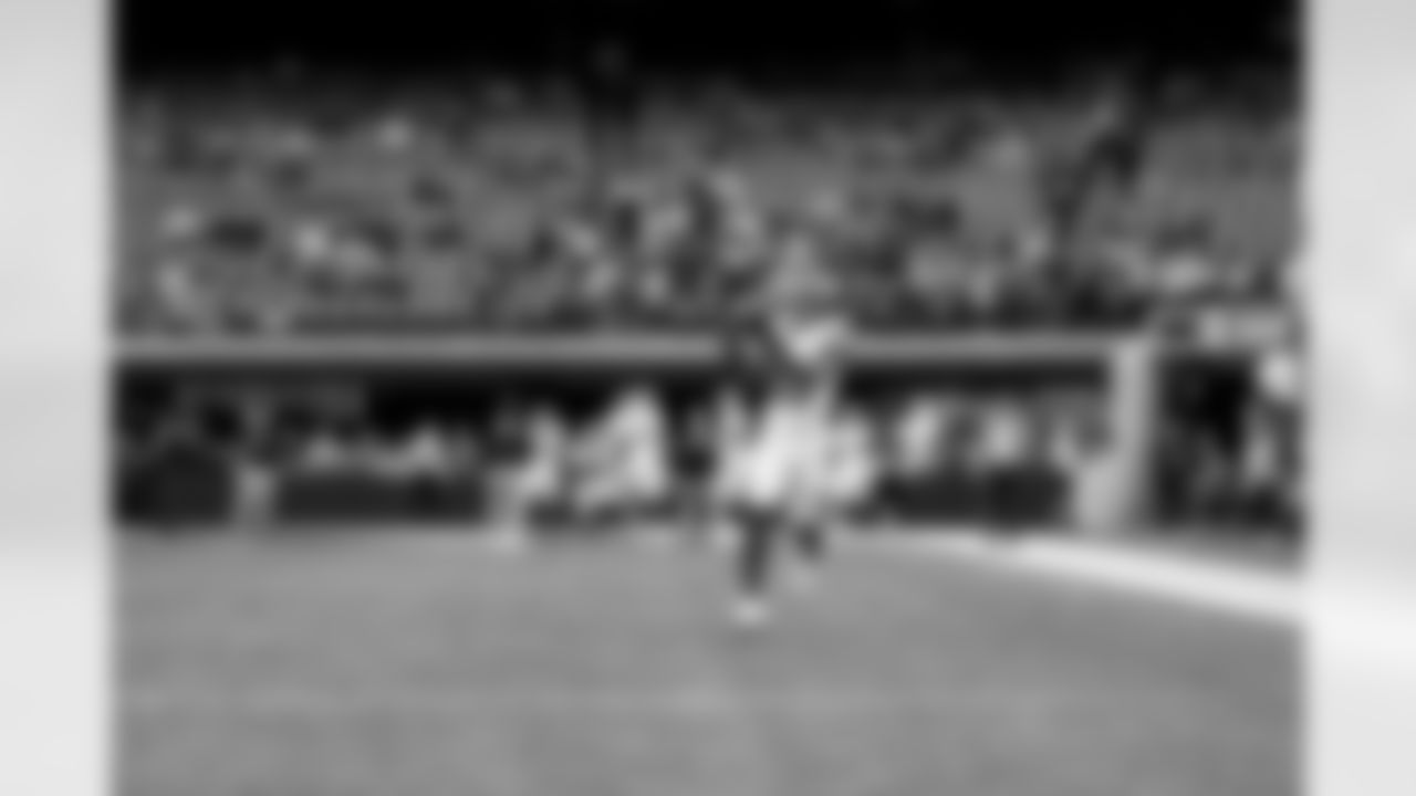 TE Chris Manhertz (85)