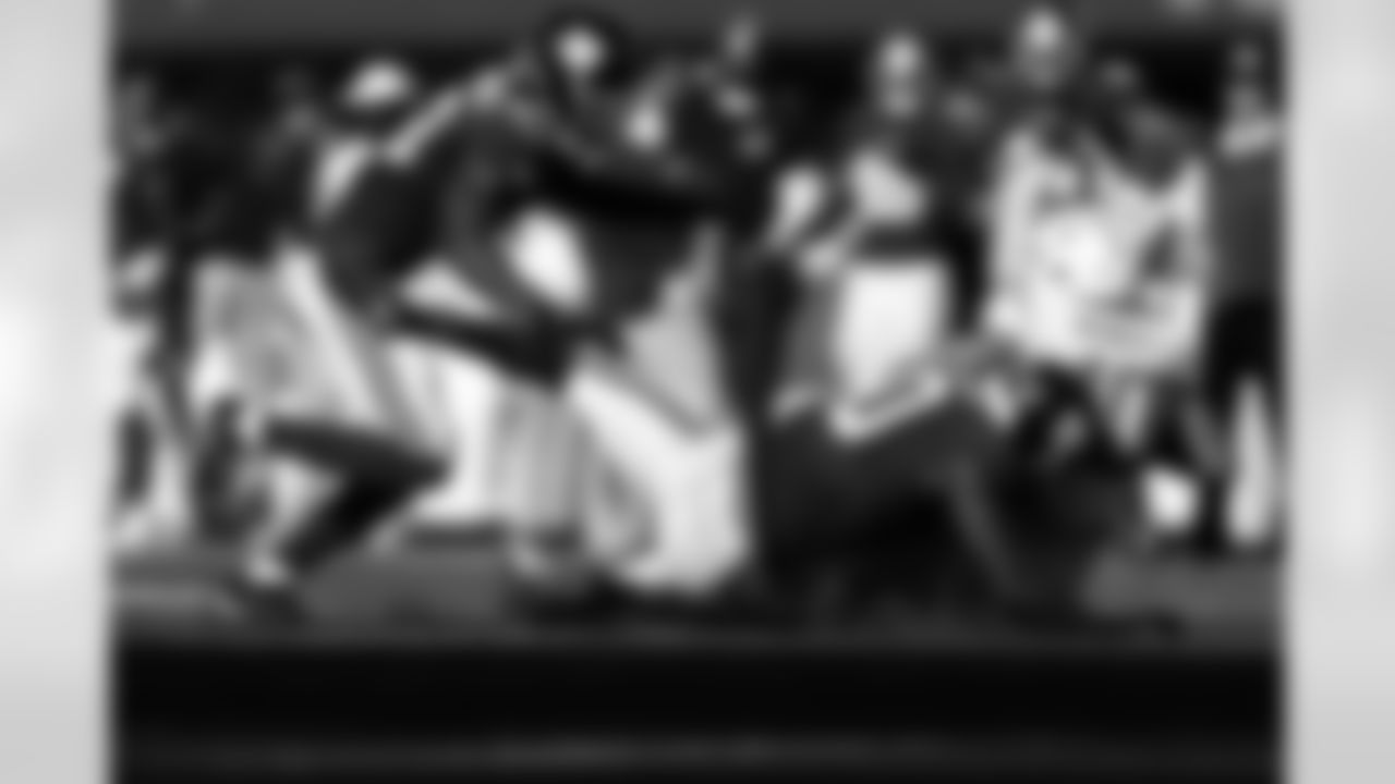 OLB Brian Burns (0), LB Demetrius Flannigan-Fowles (33)