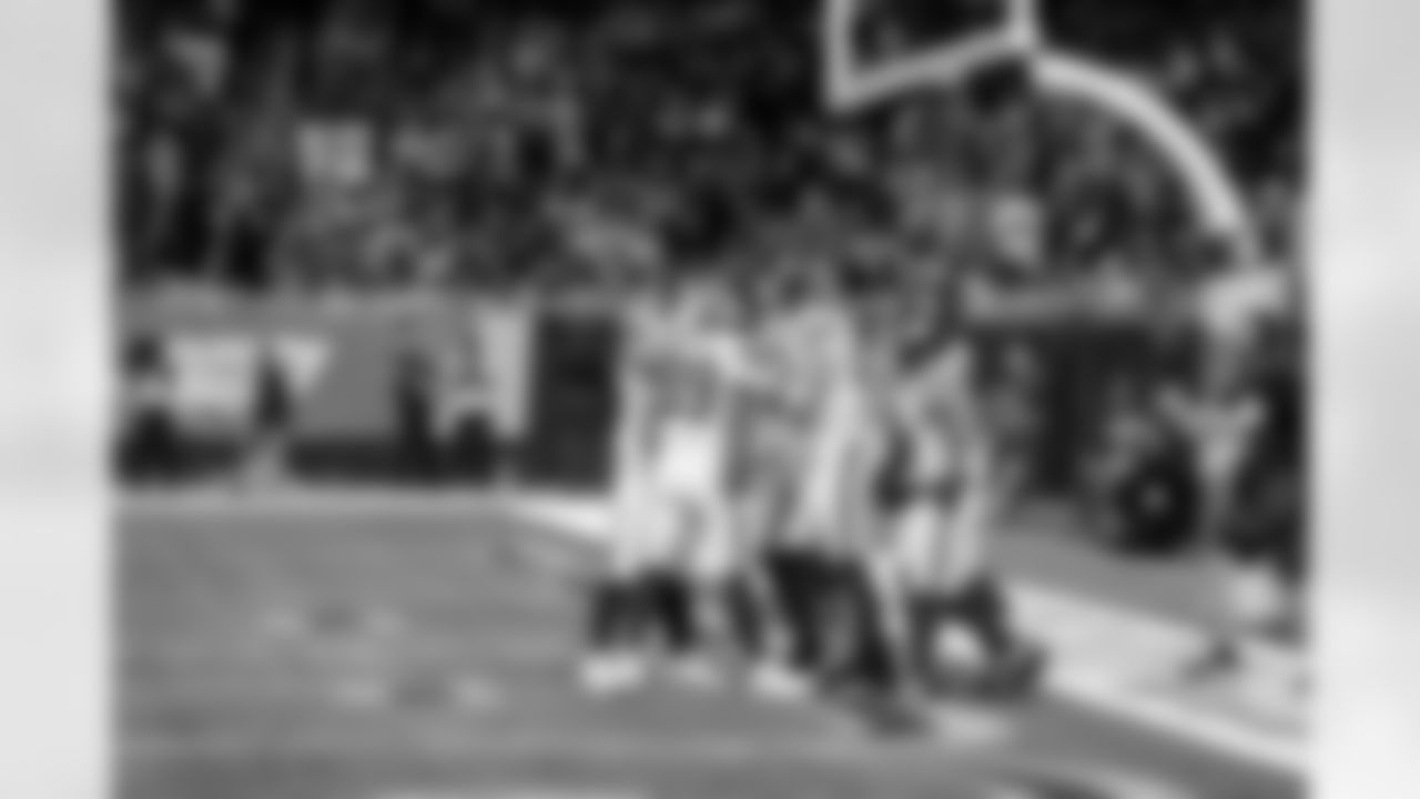 WR Isaiah Hodgins (89)