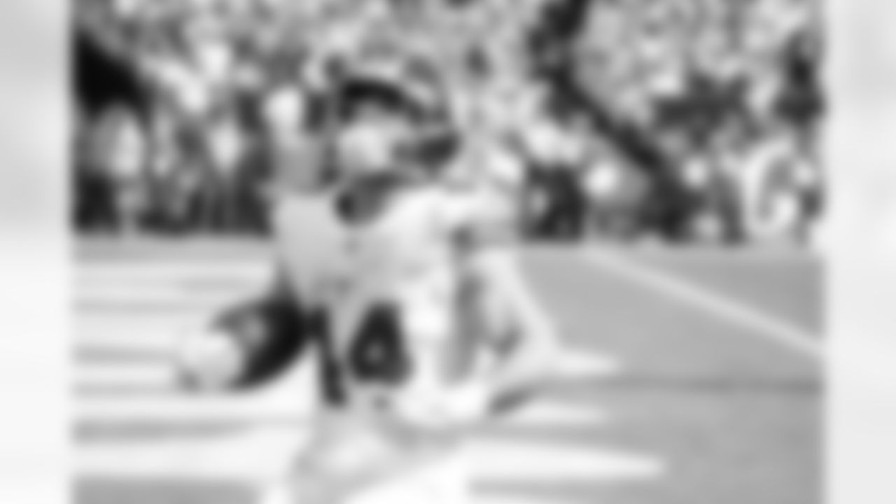 RB Cam Skattebo (44)