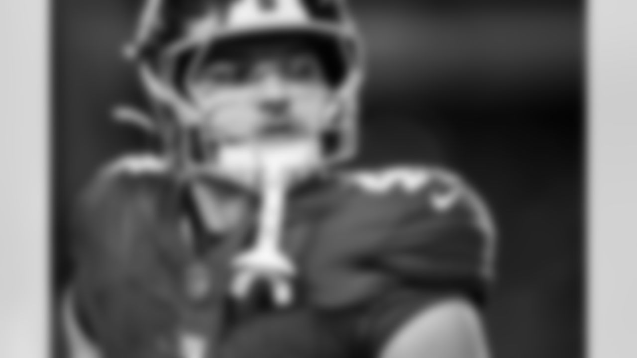 RB Cam Skattebo (44)